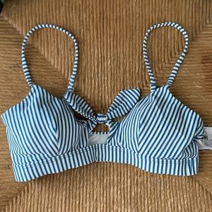 Billabong bikini top